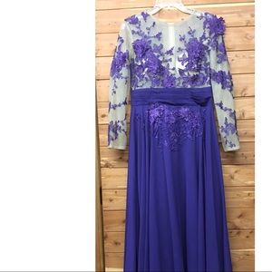 Long sleeve chiffon and lace dress